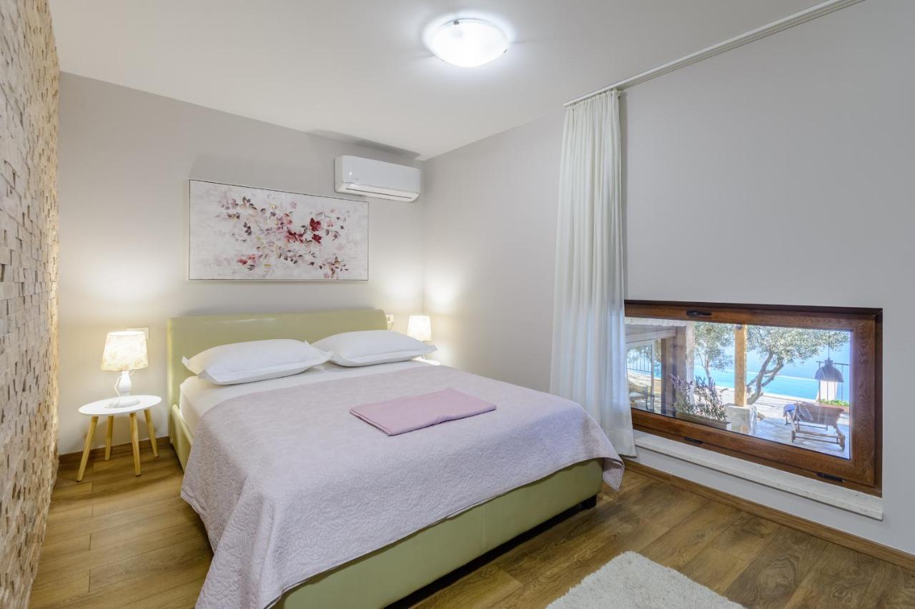 Villa Secluded Paradise Омиш Экстерьер фото